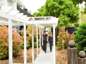 Brisbane International Rocklea - Rental Cars 0