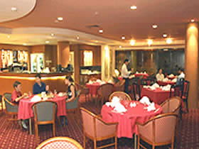 Springwood Tower Apartment Hotel - Rental Cars 2