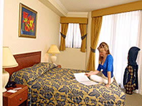 Springwood Tower Apartment Hotel - Rental Cars 3