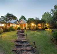 Mt Glorious Getaway Cottages and Conference Centre
