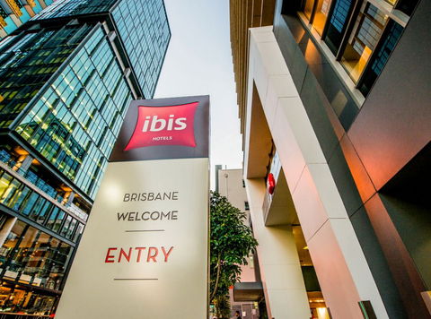 Ibis Brisbane - Rental Cars 1