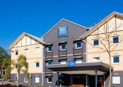 Ibis Budget Hotel Windsor - Rental Cars 1