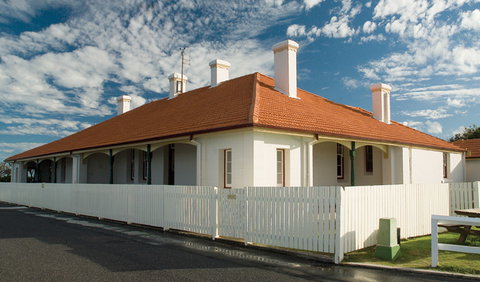 Assistant Lighthouse Keeper's Cottages - Byron Bay - Rental Cars 0