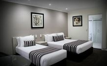 Central Caleula Motor Lodge - Orange - Rental Cars 0