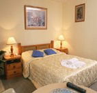 Cooks Endeavour Motor Inn - Tweed Heads - Rental Cars