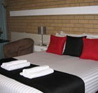 Golden Harvest Motor Inn - Moree - Rental Cars
