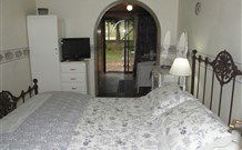 Araluen Old Courthouse Bed And Breakfast - Rental Cars 6