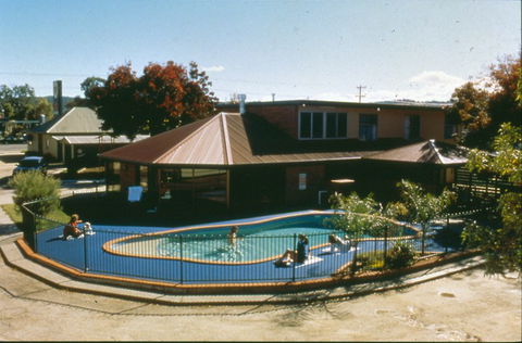 Albury-Wodonga YHA - Rental Cars 0