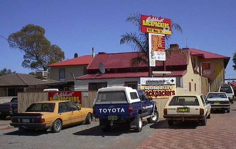 Kalgoorlie YHA - Rental Cars 3