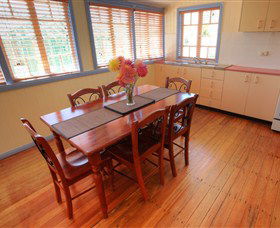 Apple Blossom Cottage - Rental Cars 1