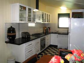 Pitstop Lodge Guesthouse And Bed And Breakfast - Rental Cars 2