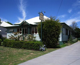 Pitstop Lodge Guesthouse And Bed And Breakfast - Rental Cars 3