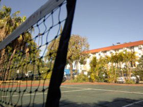 Airport Hacienda Best Western Motel - Rental Cars 3