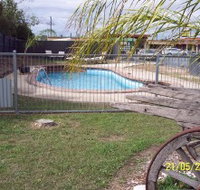 Warwick Motor Inn - Rental Cars