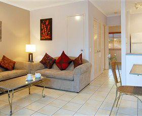 Australis Cairns Beach Resort - Rental Cars 3