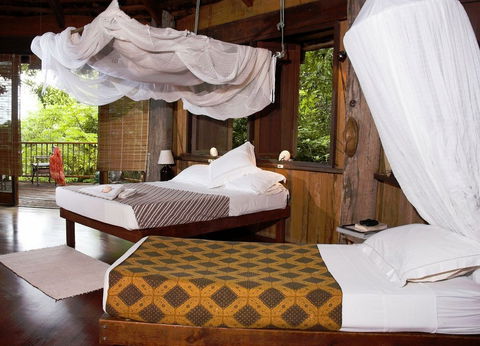 Haggerstone Island Resort - Rental Cars 1