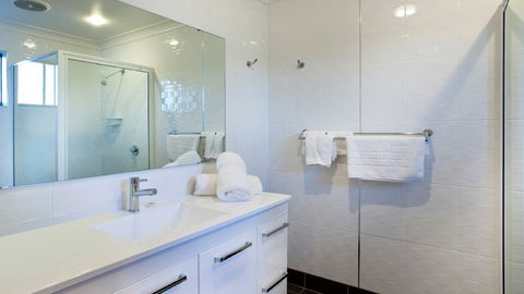  Sunseeker Motor Inn - Rental Cars 1