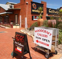 Stagecoach Motel - Rental Cars