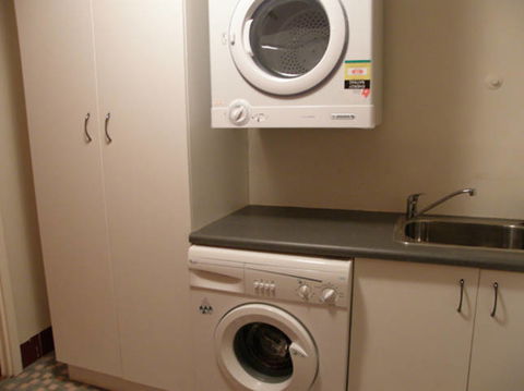 Adair Apartment - Rental Cars 6