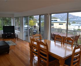 Amos Cottage - Rental Cars 1
