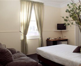 Mews Motel - The - Rental Cars 1