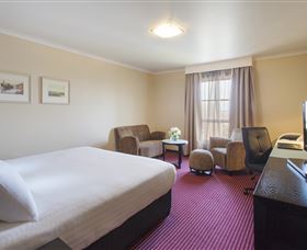 Hotel Grand Chancellor Launceston - Rental Cars 1