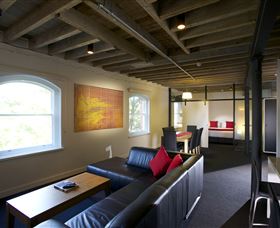 Sullivans Cove Apartments - Gibsons Mill - Rental Cars 1