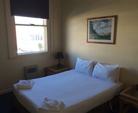 Star Bar Cafe & Hotel - Rental Cars 1