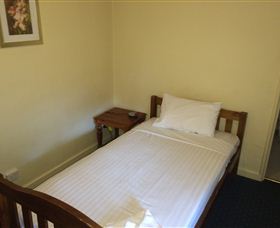 Star Bar Cafe & Hotel - Rental Cars 2
