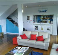 Waterfront Lodge Motel - Rental Cars