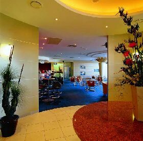 Shoreline Hotel - Rental Cars 0