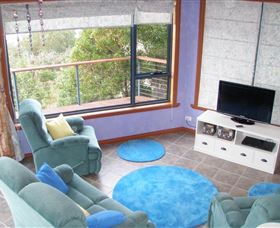 Larus Waterfront Cottage - Rental Cars 5