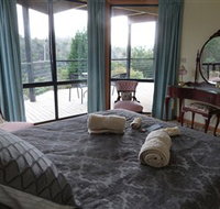 Launceston Bed and Breakfast Retreat - Rental Cars