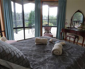 Launceston Bed And Breakfast Retreat - Rental Cars 0