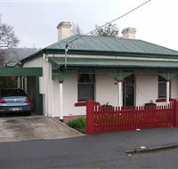 Launceston Apartments - Coronation Cottage - Rental Cars
