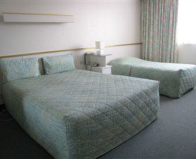 Parklane Motel - Rental Cars 1