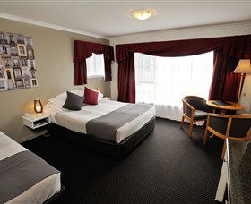 Aspect Tamar Valley Resort, Grindelwald - Rental Cars 2