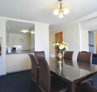 Alanvale Apartments  Motor Inn - Rental Cars