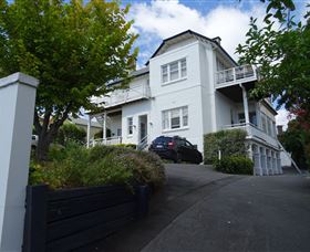 Highbury Apartments - Rental Cars 0