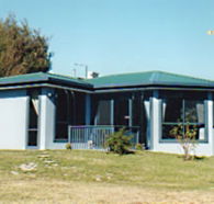 Homelea Accommodation Spa Cottage and Apartments - Rental Cars