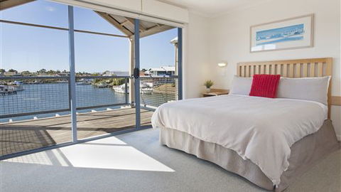 Captains Cove Resort - Rental Cars 7