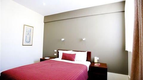 Ibis Styles Melbourne, The Victoria Hotel - Rental Cars 2