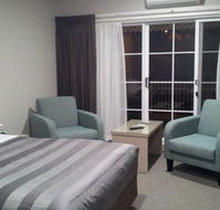 John Bright Motor Inn - Rental Cars