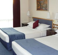 Australia Park Motel - Rental Cars