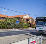 St Georges Motor Inn - Rental Cars