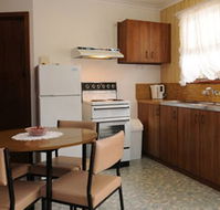 Sandpiper Holiday Apartments - Rental Cars
