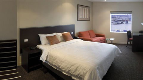 Atlantis Hotel - Rental Cars 0