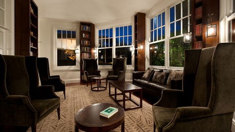 Peppers Mineral Springs Hotel - Rental Cars 1