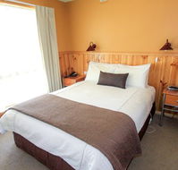 Golden Heritage Motor Inn - Rental Cars