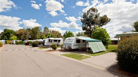 RACV Cobram Resort - Rental Cars 7